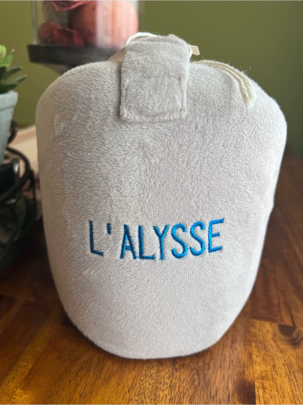 Lysse Knee Pillow in Light Gray